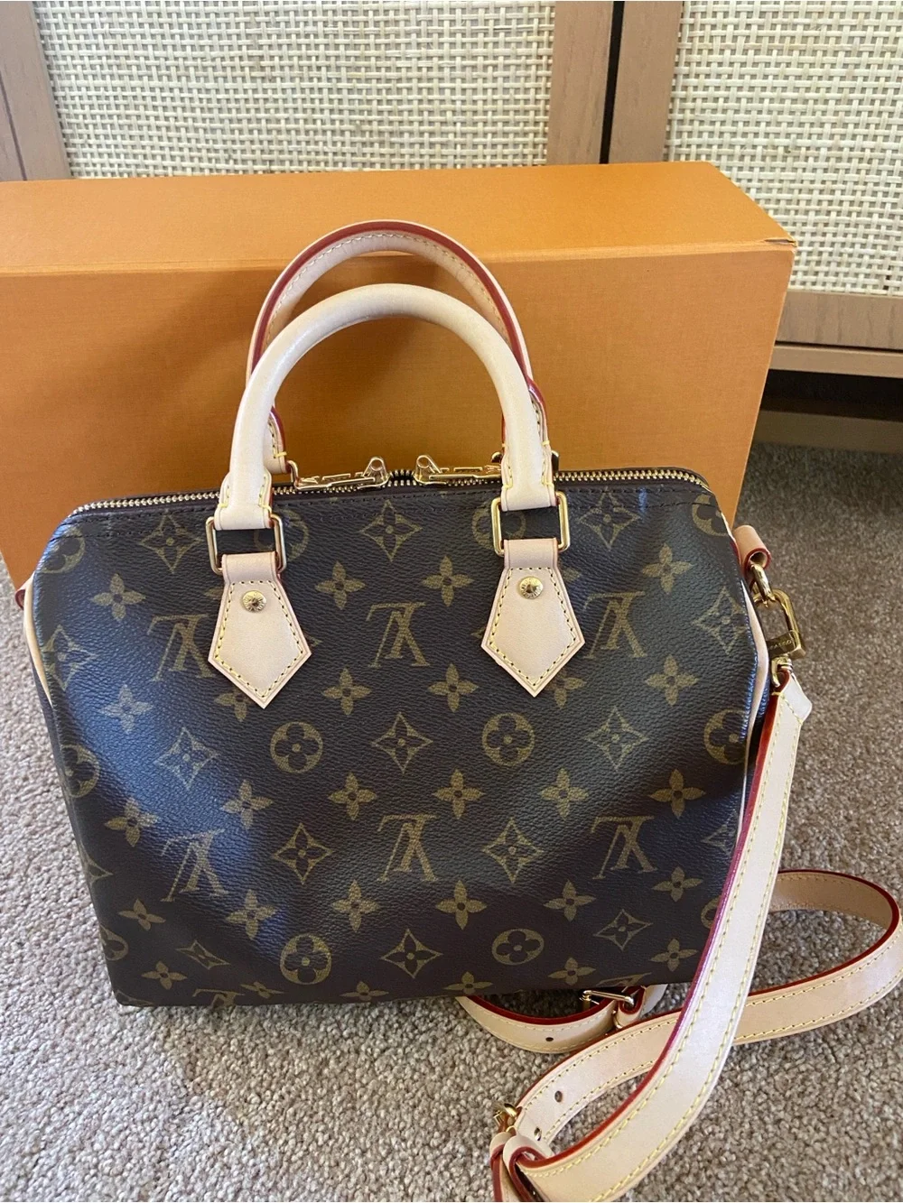 Authentic Louis Vuitton Monogram Speedy Bandoulière 25 M46977 Boston Bag